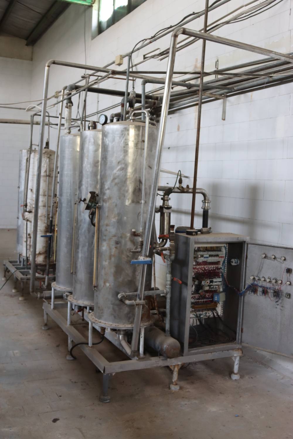 مخازن فرآیندی کارخانه گلایول